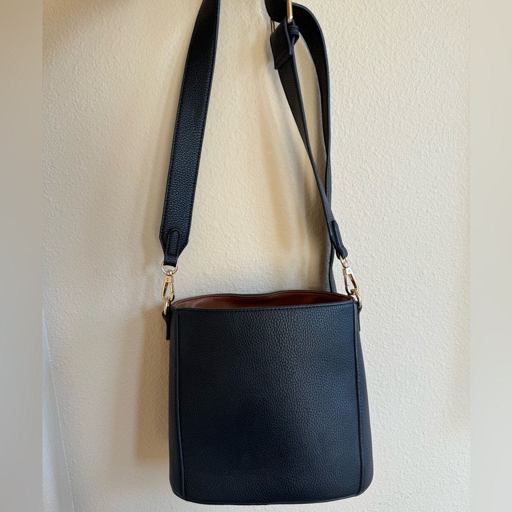 Bucket bag - Picture 2 of 9